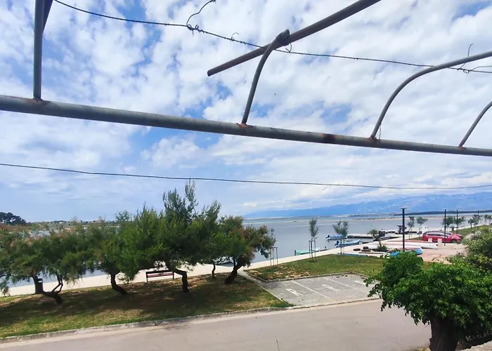 Buy Seaview Retro & Giovanni Apartment Nin
