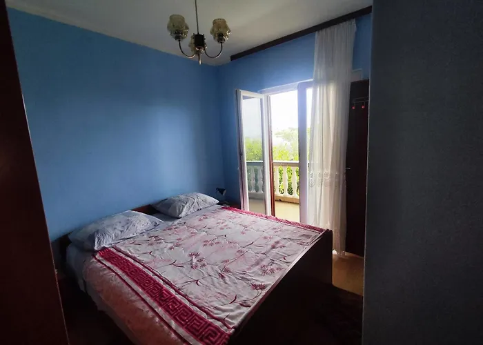 Apartment Buy Seaview Retro & Giovanni Nin