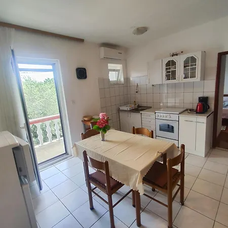 Buy Seaview Retro & Giovanni Apartment *