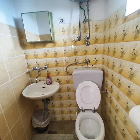 Buy Seaview Retro & Giovanni Apartment Nin