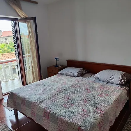 Buy Seaview Retro & Giovanni Apartment