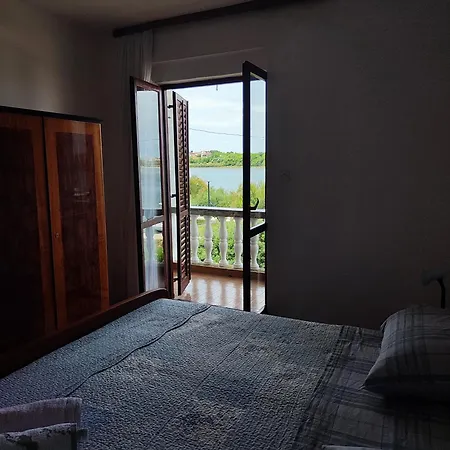Apartmán Buy Seaview Retro & Giovanni Nin