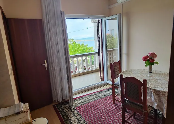 Buy Seaview Retro & Giovanni Apartamento Nin